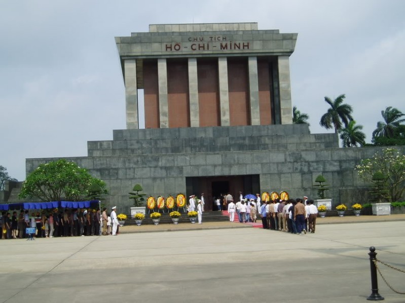 3aHCMMausoleum.jpg